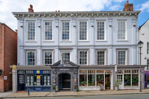 Thumbnail Hotel/guest house for sale in Lower Bridge Street, Chester