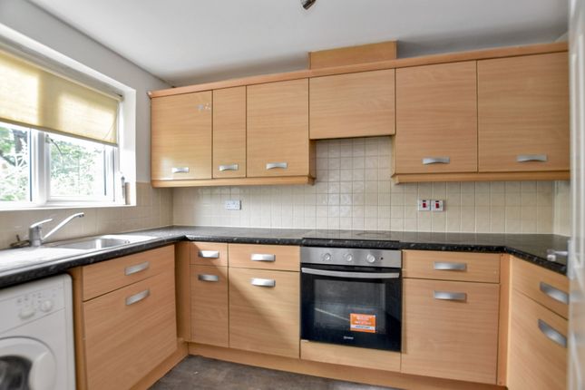 3, Grebe Court, Barnsley photo 2
