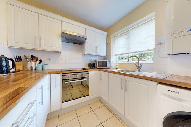 47, Longhedge, Milton Keynes photo 5