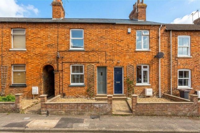 2-bed terraced on 12 Greenfield Road, Newport Pagnell, £260,000
