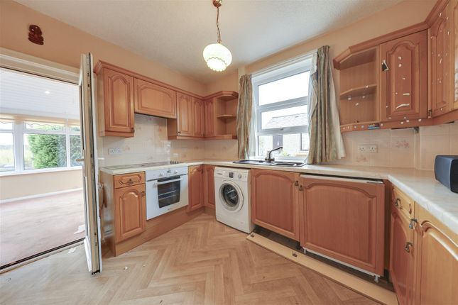 7, East Bank Avenue, Rossendale photo 4
