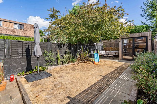 16, Hallam Road, Surrey photo 4