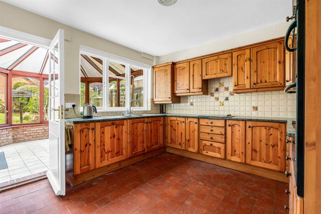47, School Lane, Welwyn photo 3