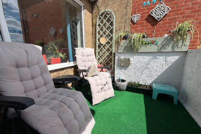 96A High Street, Canvey Island, Essex photo 4