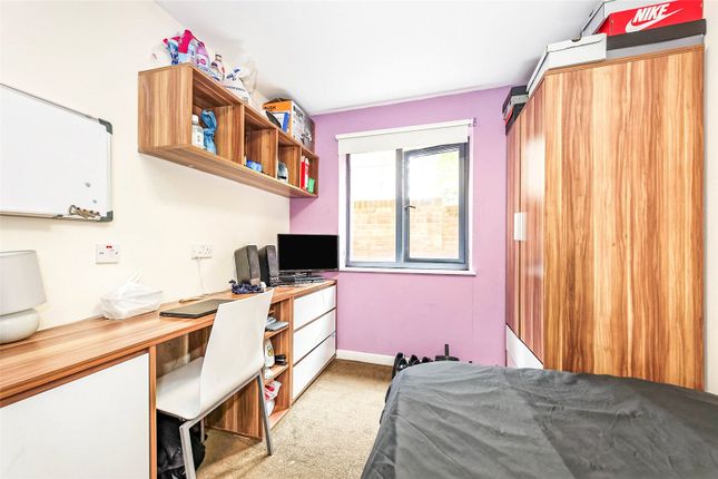 322 Behn Hall,, Parham Road, Kent photo 3