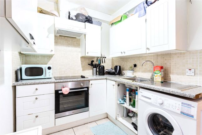 Terraced house for sale in Roseberry Gardens, London