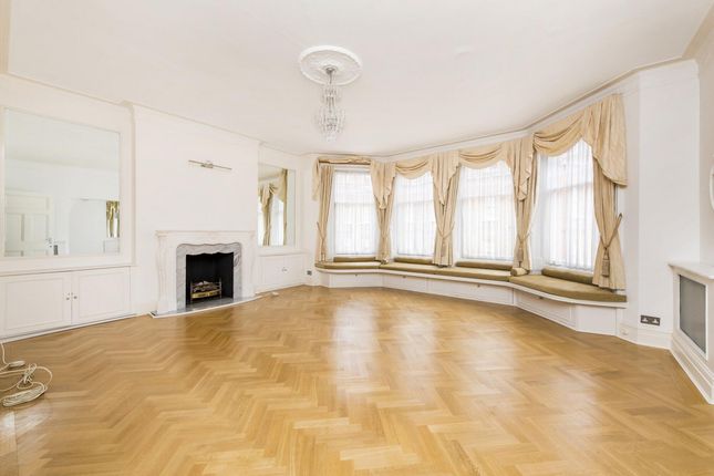 Thumbnail Flat to rent in Wynnstay Gardens, London