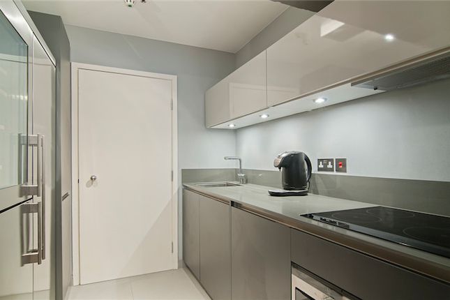 Flat for sale in 4 New Crane Place, London