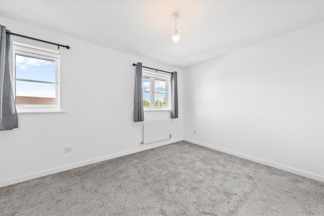 14, Steel Place, Wishaw photo 4