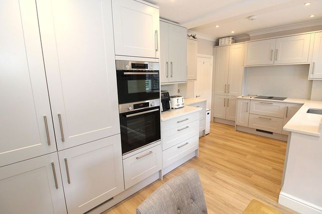 2, Sandersfield Road, Banstead photo 4