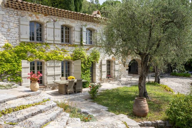 Villa for sale in Magagnosc, Mougins, Valbonne, Grasse Area, French Riviera
