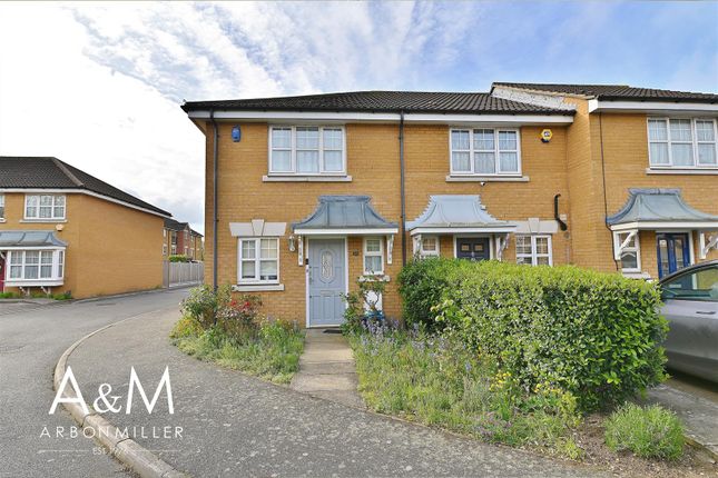 Property for sale in Heathside Close, Ilford