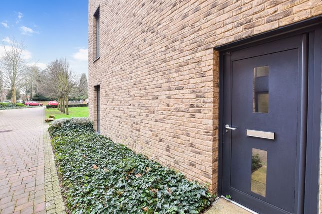 Thumbnail Maisonette for sale in Princes Street, Huntingdon