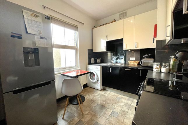 Flat for sale in Park View Road, Welling, Kent