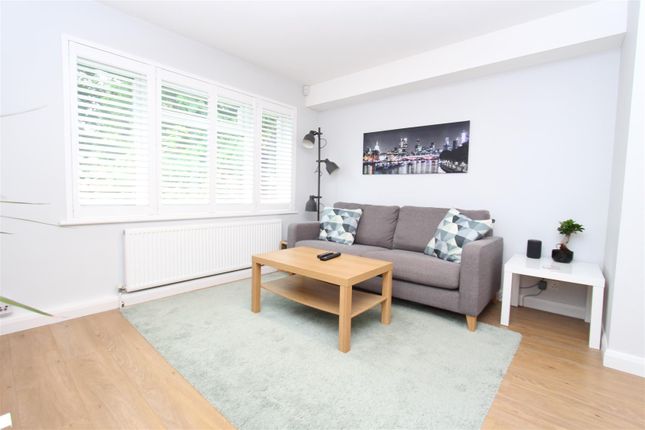 32, Hetherington Way, Ickenham photo 4