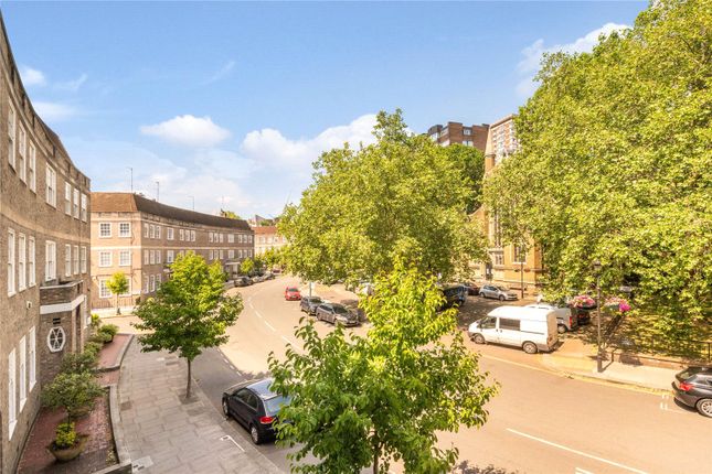 Flat to rent in Hyde Park Crescent, Connaught Village