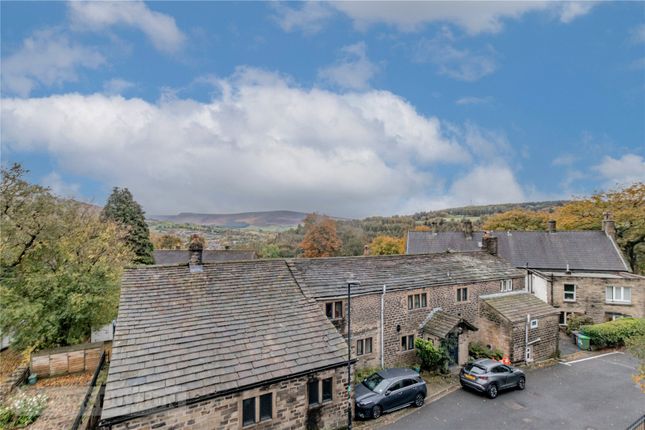 4, Saddleworth Court, Dobcross photo 3