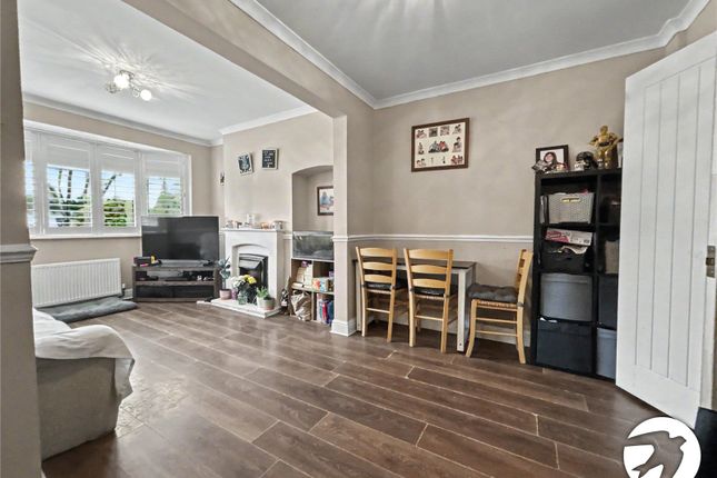 106, Berwick Crescent, Sidcup photo 3