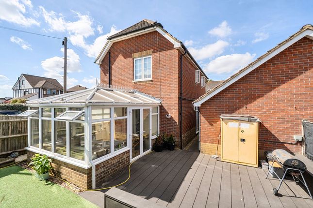 25 The Meadows, Chichester photo 4
