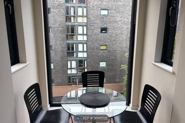 Flat, Whitworth Potato Wharf, Manchester photo 2