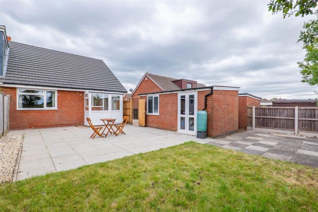 53, Cedar Avenue, Chorley photo 4