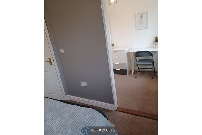 Thumbnail Room to rent in Rookes Crescent, Chelmsford