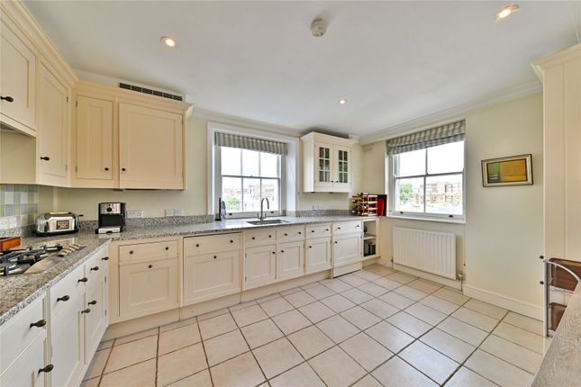 Flat 7, 34, Onslow Gardens, London photo 3