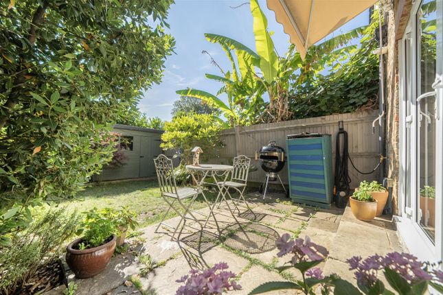 132, Douglas Road, Surbiton photo 4
