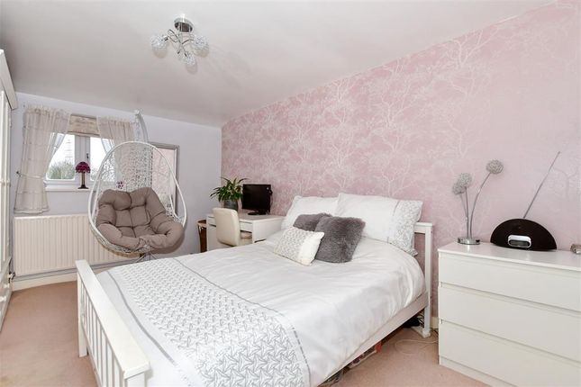 End terrace house for sale in Kettle Lane, East Farleigh, Maidstone, Kent