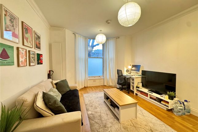 64A, Hanley Road, London photo 2