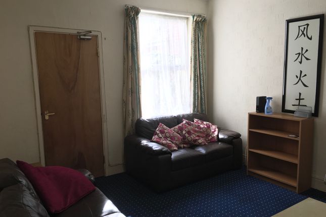 Terraced house to rent in Westminster Road, Birmingham