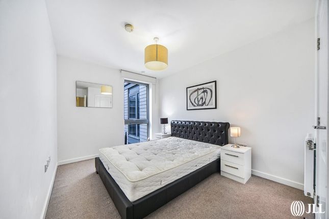 Flat for sale in Lindfield Street, London