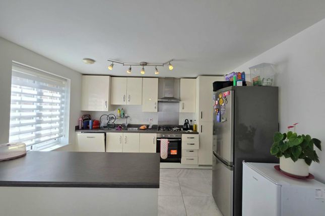 6, Mayfly Road, Northampton photo 2