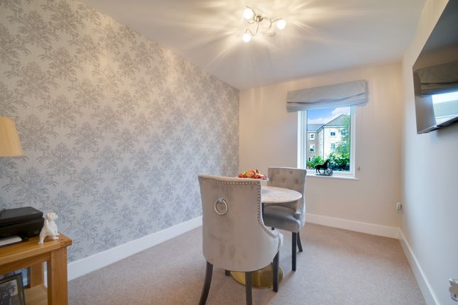 Flat for sale in Theedway, Leighton Buzzard