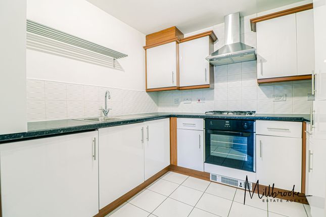 24 Hatherton Court, Manchester photo 5