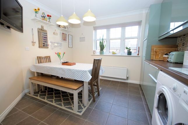37, Magister Drive, Lee-On-The-Solent photo 4