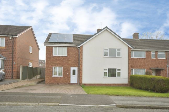 15, Gower Crescent, Derbyshire photo 2