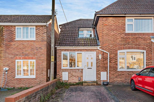 End terrace house for sale in Saxton Road, Abingdon