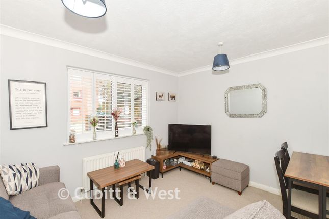 1-bed flat on Walstead Lodge, Franklynn Road, Haywards Heath, £180,000