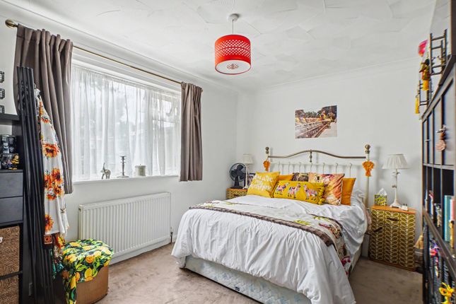 34, Nares Road, GILLINGHAM photo 5