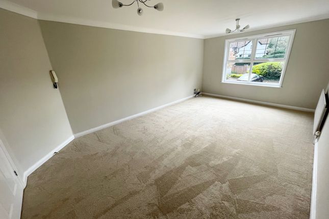 6 Petworth Court, Portsmouth Road, Camberley photo 3
