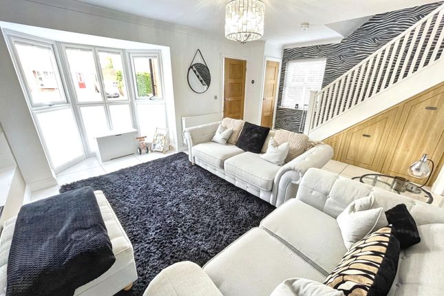 5, Auckland Avenue, South Shields photo 4