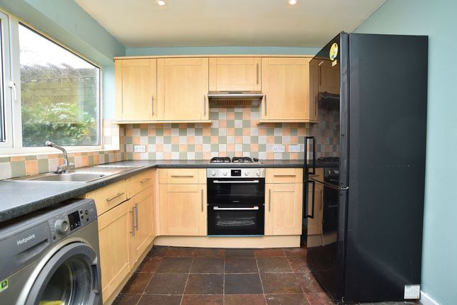 27 Knox Avenue, Harrogate photo 3