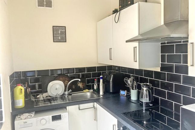 00, Weatherill Street, Goole photo 4