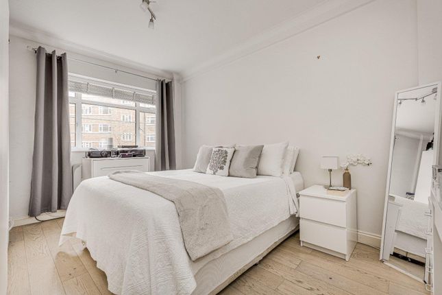 Flat 57, West Kensington Court, Edith Villas, London photo 2
