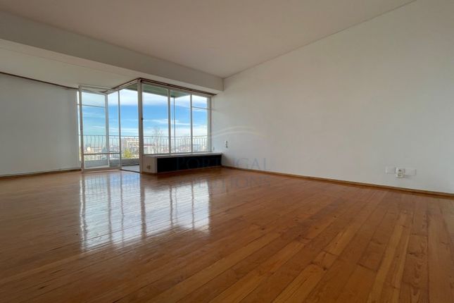 Apartment for sale in Campo De Ourique, Lisboa, Lisboa