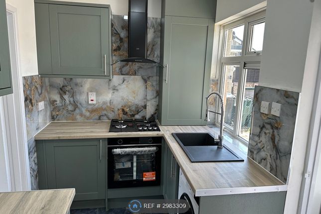 1-bed house on Wood Lane, Chippenham, £1,095/mo