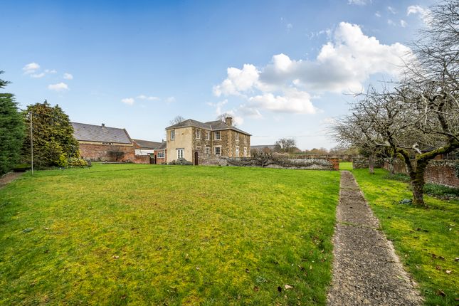 Shrivenham Road, Highworth, Swindon photo 3