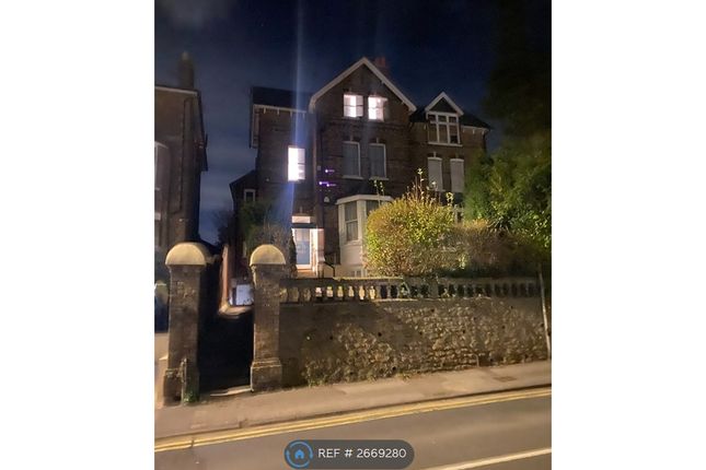 Waterden Road, Guildford, Guildford photo 2