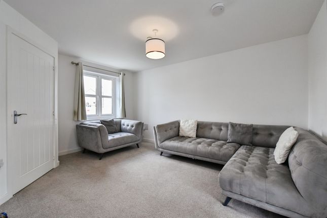 65, Carn Y Cefn, Ebbw Vale photo 4